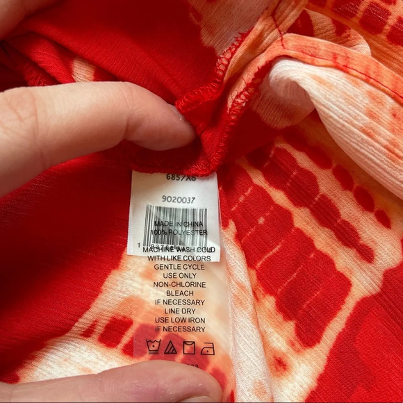Vince Camuto Red Orange & White Tie Dye Split Neck Blouse Xsmall Women’s - Picture 11 of 12